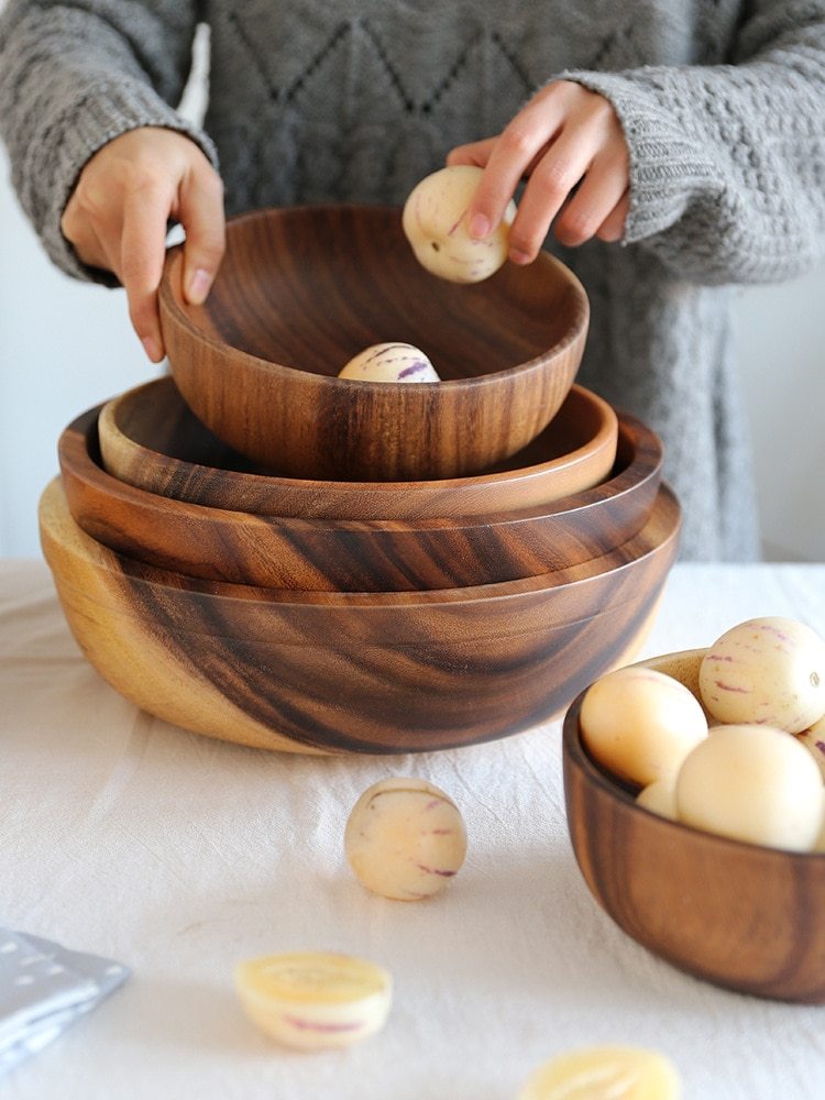 Natural wood, stylish design – Ideal for salads and fruits!